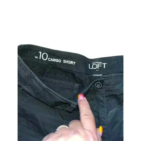 LOFT ANN TAYLOR size 10 cargo short black - Picture 2 of 3